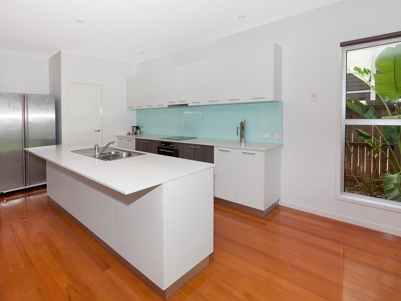 30 Orlando Road, Yeronga QLD 4104