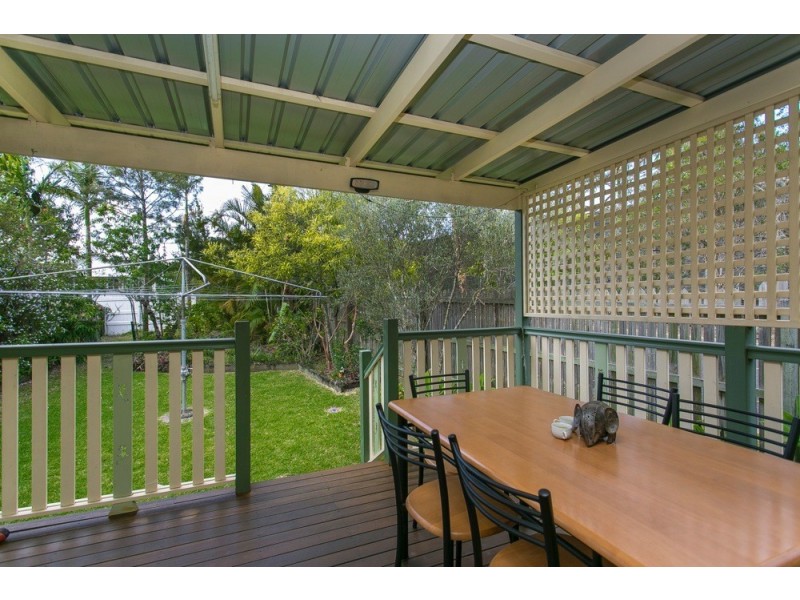 1 Cottenham Street, Fairfield QLD 4103