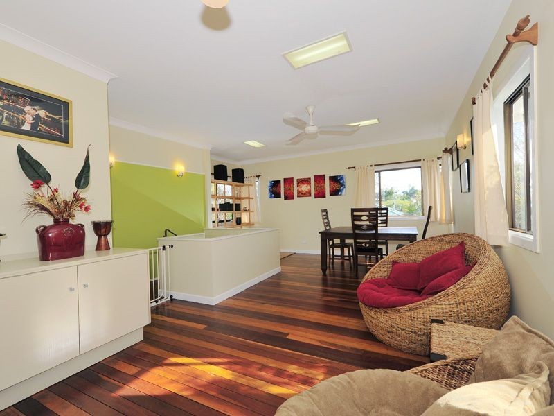 201 Beddoes Street, Holland Park QLD 4121