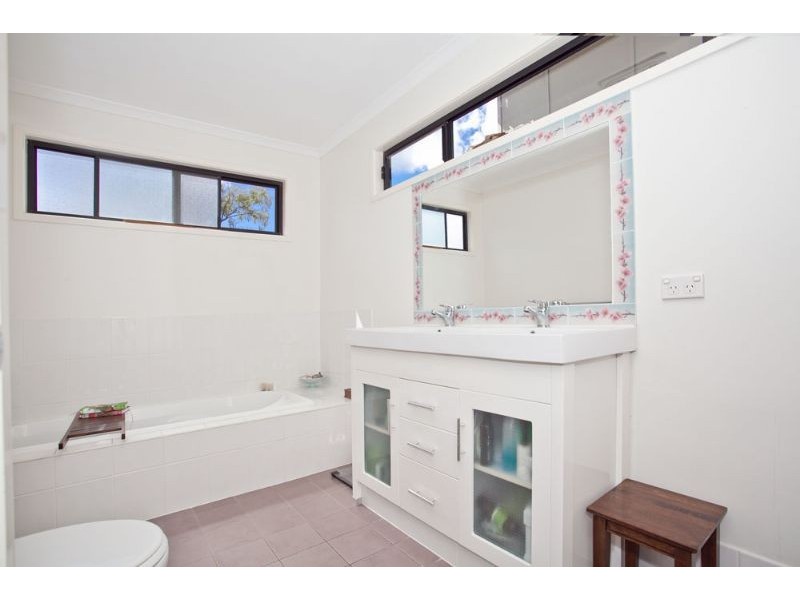 2/18 Amery Street, Moorooka QLD 4105