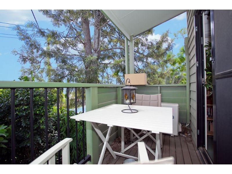 2/18 Amery Street, Moorooka QLD 4105