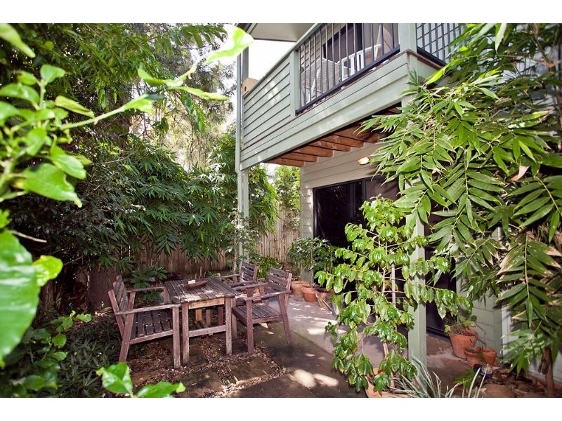 2/18 Amery Street, Moorooka QLD 4105