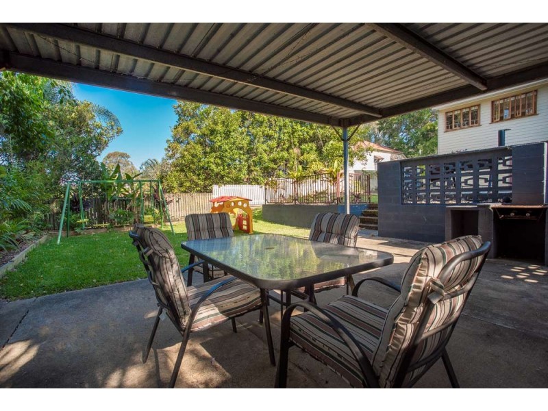 18 Collins Street, Annerley QLD 4103