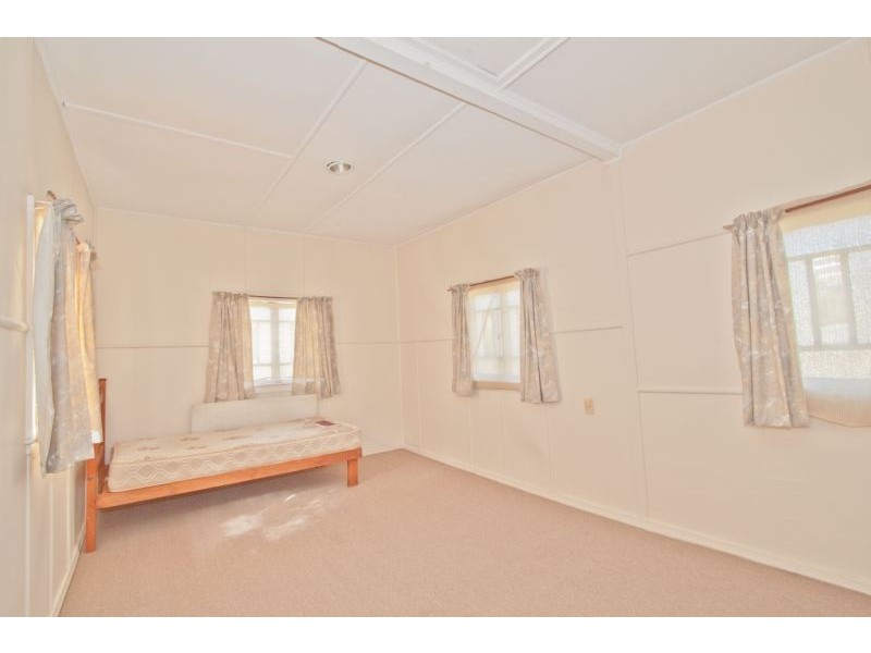 89 Cedar Street, Greenslopes QLD 4120