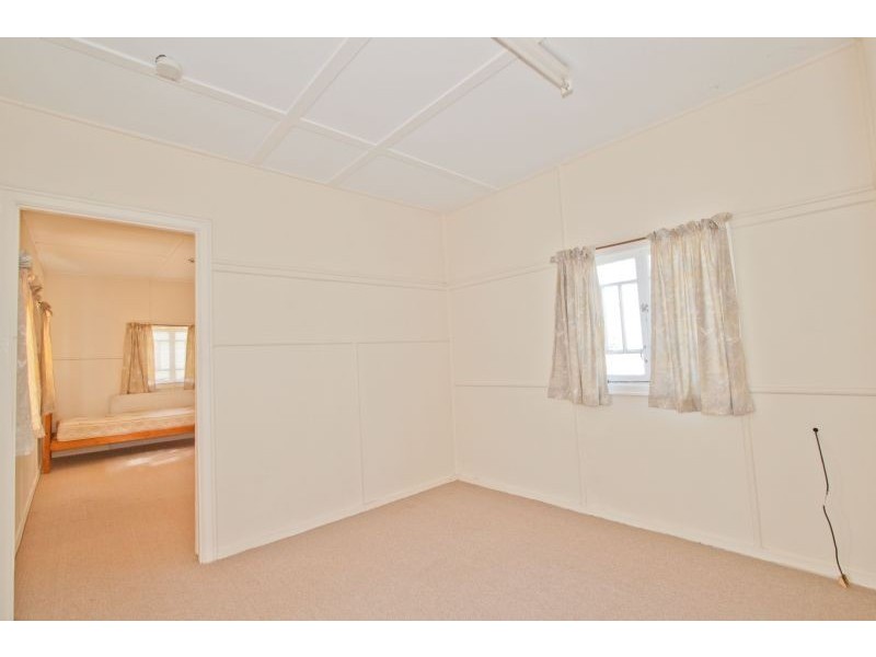 89 Cedar Street, Greenslopes QLD 4120