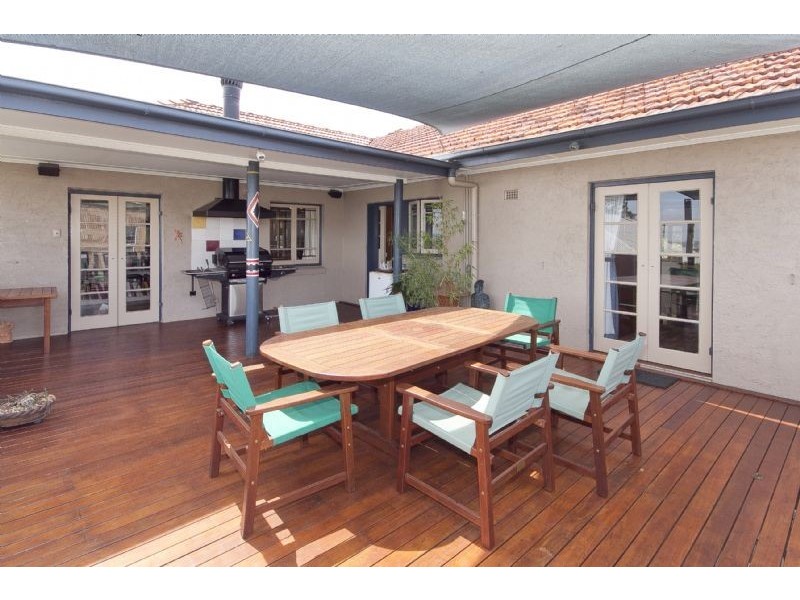 2 Patricia Street, Moorooka QLD 4105