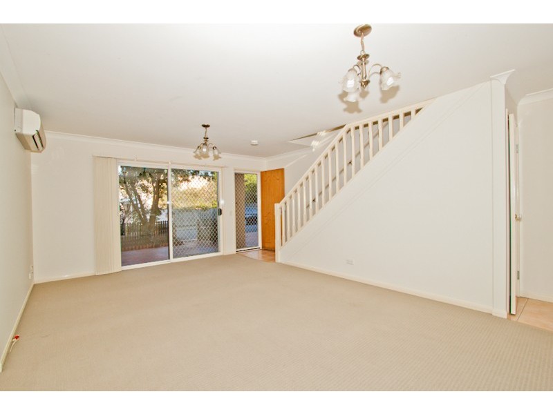 2/121 Chaucer Street, Moorooka QLD 4105