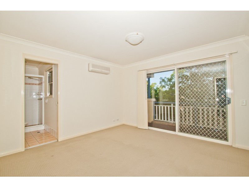 2/121 Chaucer Street, Moorooka QLD 4105