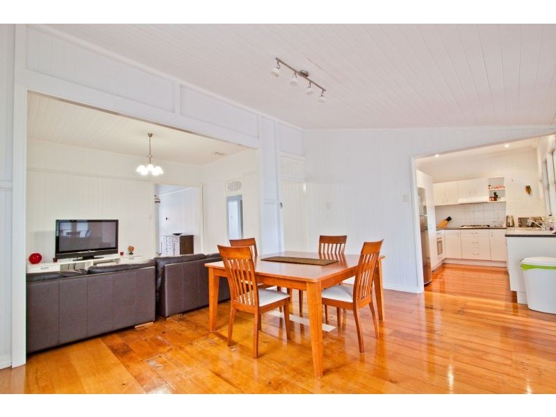 19 Ferndale Street, Annerley QLD 4103