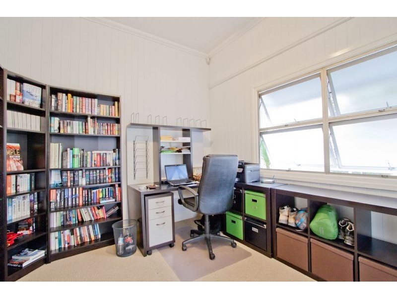 19 Ferndale Street, Annerley QLD 4103