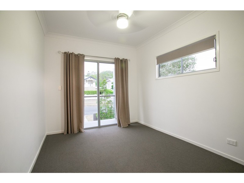 18 Hilltop Avenue, Annerley QLD 4103