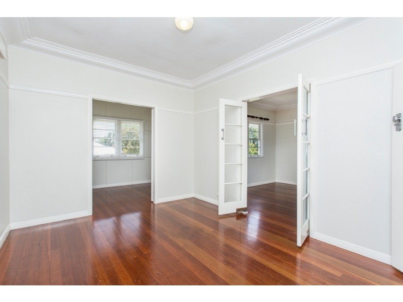 14 Thornycroft Street, Tarragindi QLD 4121