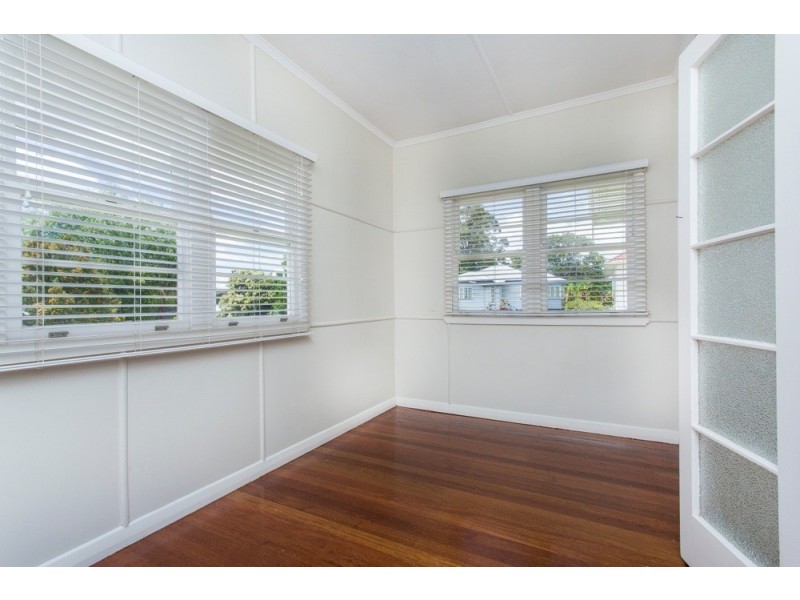 14 Thornycroft Street, Tarragindi QLD 4121