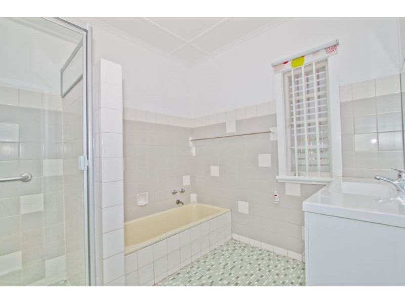 22 Longden Street, Coopers Plains QLD 4108