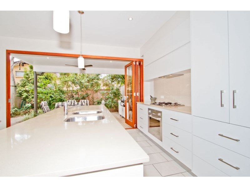 24 Querrin Street, Yeronga QLD 4104