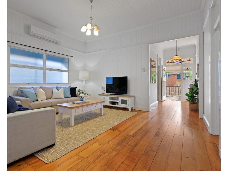 19 Ferndale Street, Annerley QLD 4103