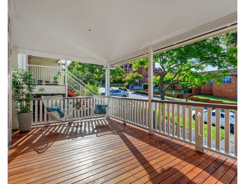 19 Ferndale Street, Annerley QLD 4103