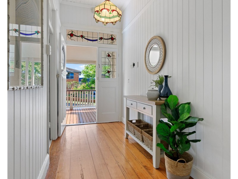 19 Ferndale Street, Annerley QLD 4103