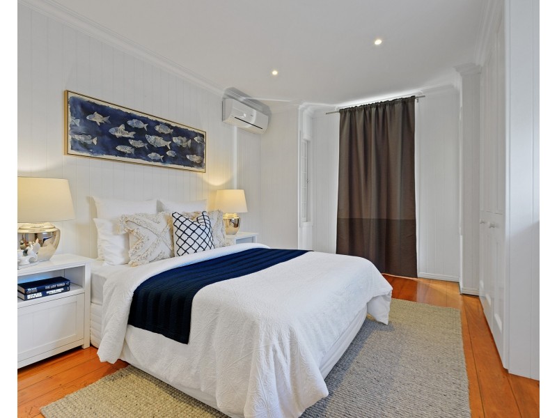 19 Ferndale Street, Annerley QLD 4103