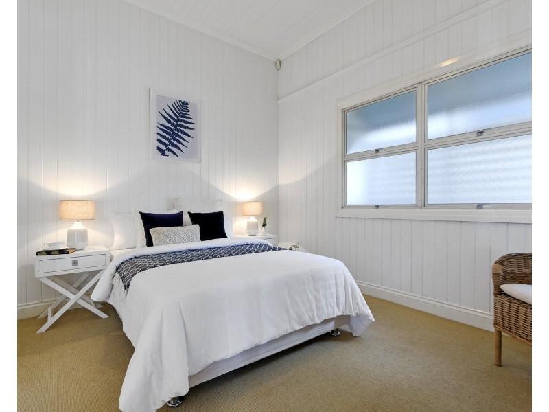 19 Ferndale Street, Annerley QLD 4103