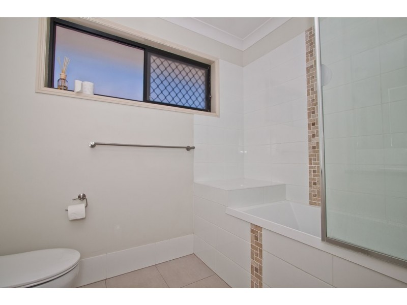 1/56 Gustavson Street, Annerley QLD 4103