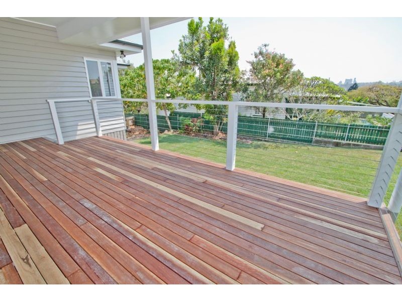 54 Newcastle Street, Fairfield QLD 4103