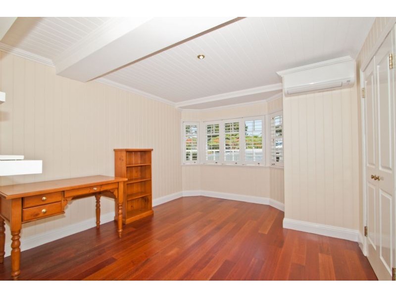 38 Wingarra Street, Yeerongpilly QLD 4105