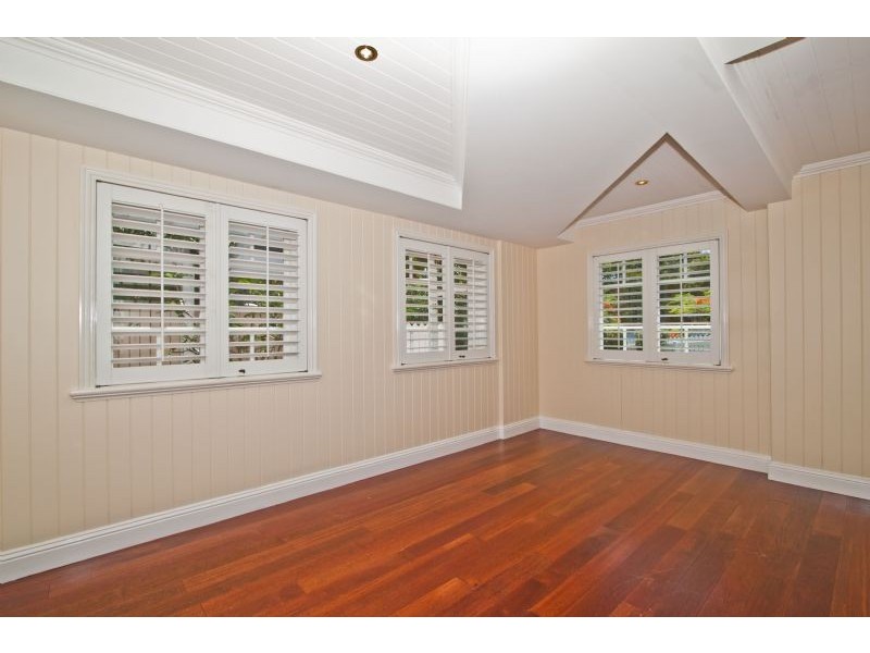 38 Wingarra Street, Yeerongpilly QLD 4105