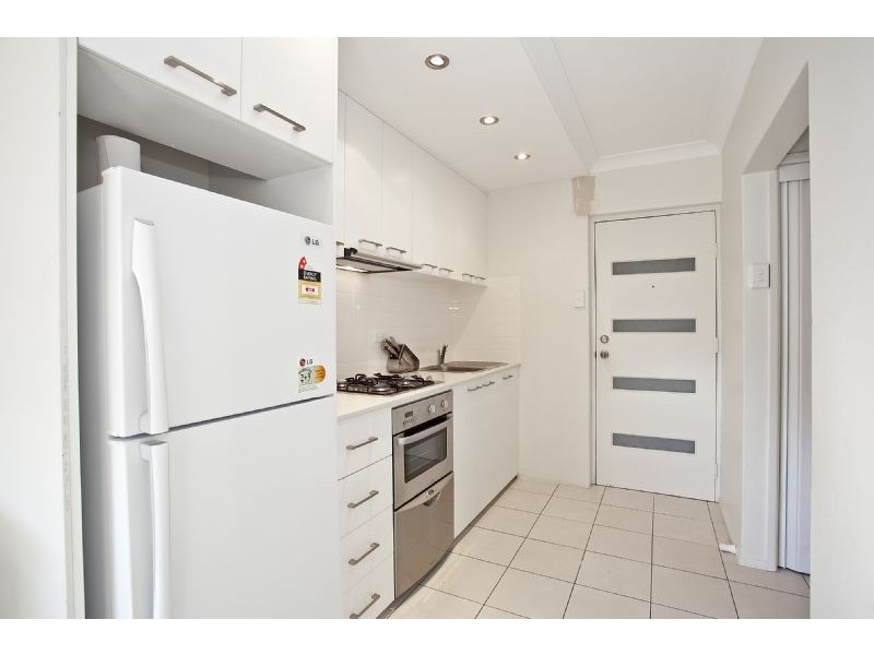 2/2 Biarra Street, Yeerongpilly QLD 4105