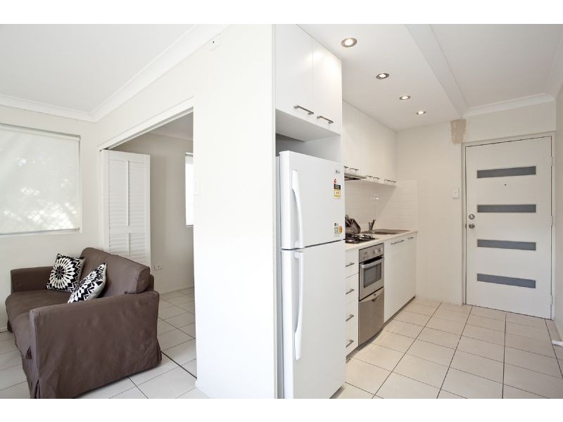 2/2 Biarra Street, Yeerongpilly QLD 4105