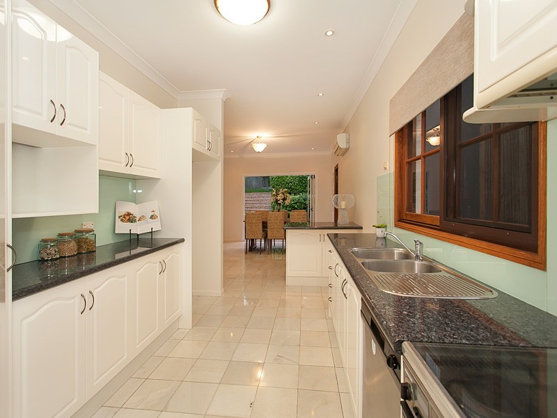 103 Stephen Street, Camp Hill QLD 4152