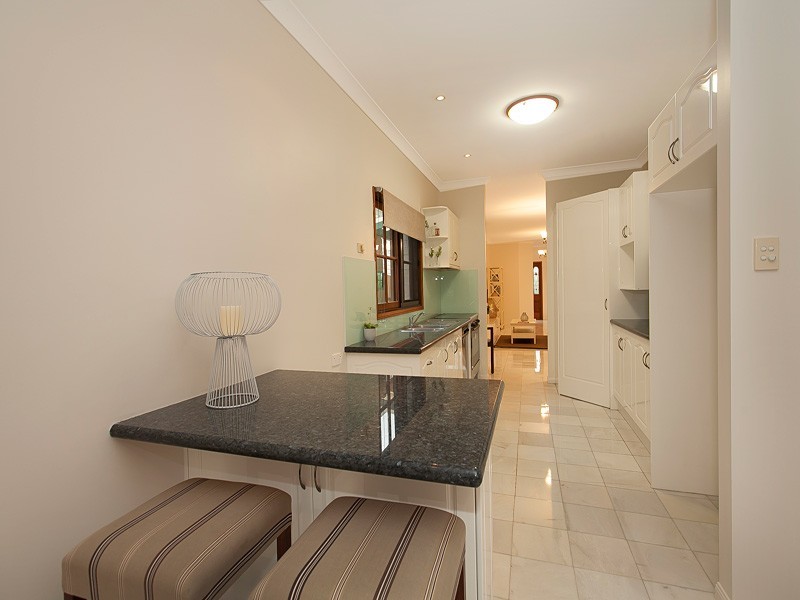 103 Stephen Street, Camp Hill QLD 4152