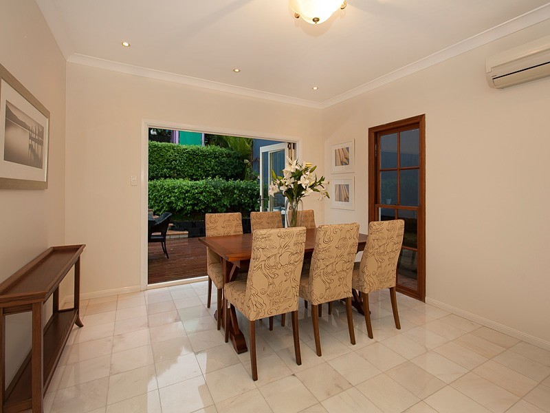 103 Stephen Street, Camp Hill QLD 4152