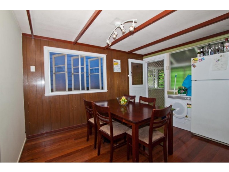 54 Sunbeam Street, Fairfield QLD 4103