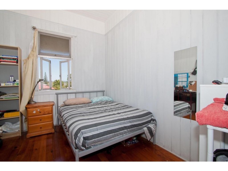 54 Sunbeam Street, Fairfield QLD 4103