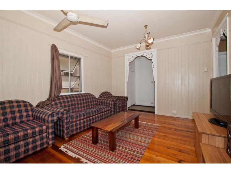 54 Sunbeam Street, Fairfield QLD 4103