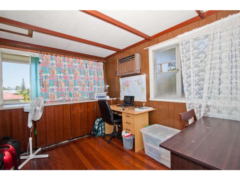 54 Sunbeam Street, Fairfield QLD 4103