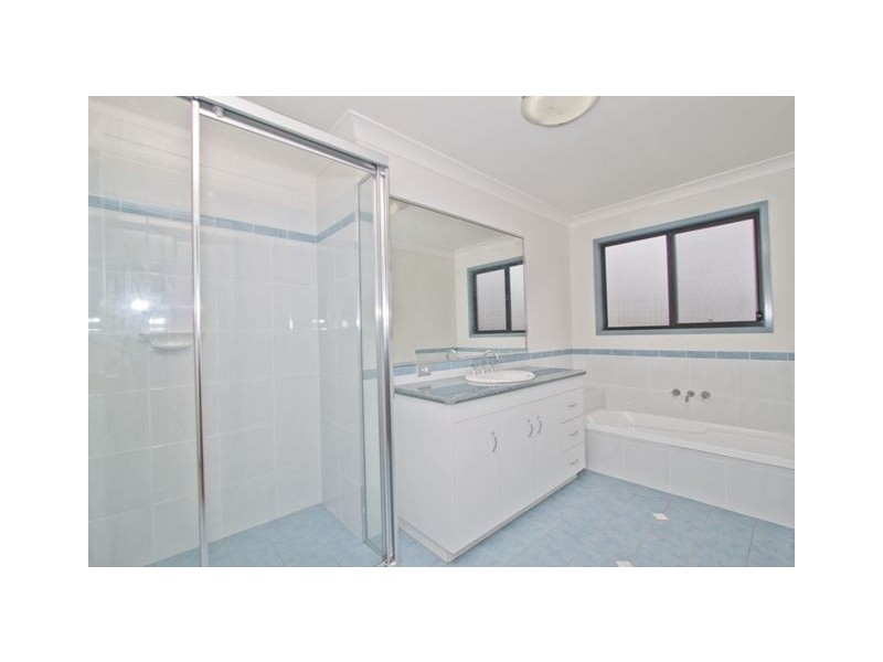 20 Mizen Place, Holland Park West QLD 4121