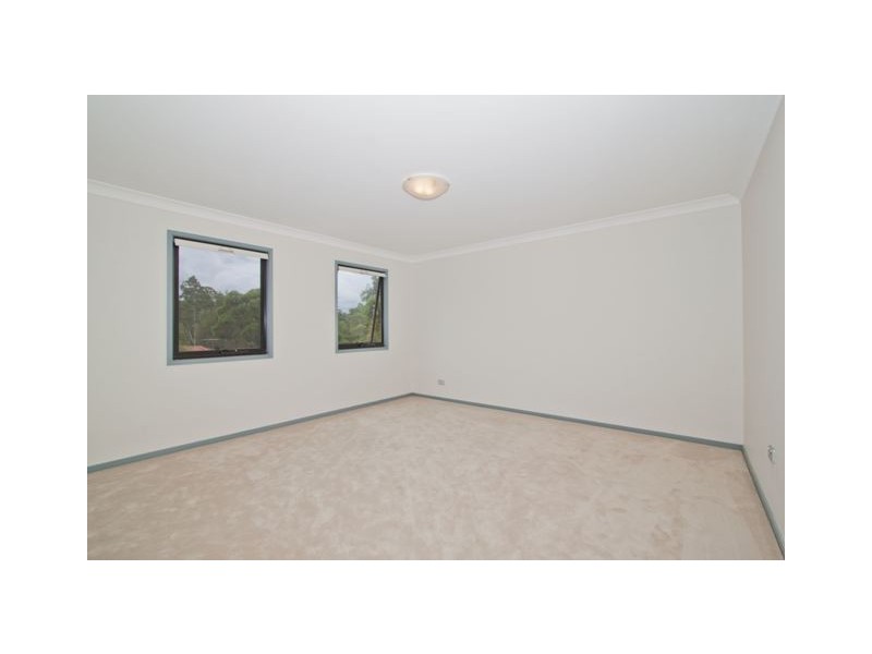 20 Mizen Place, Holland Park West QLD 4121