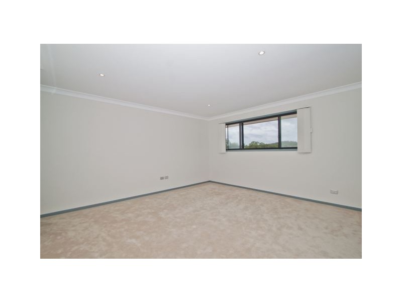 20 Mizen Place, Holland Park West QLD 4121
