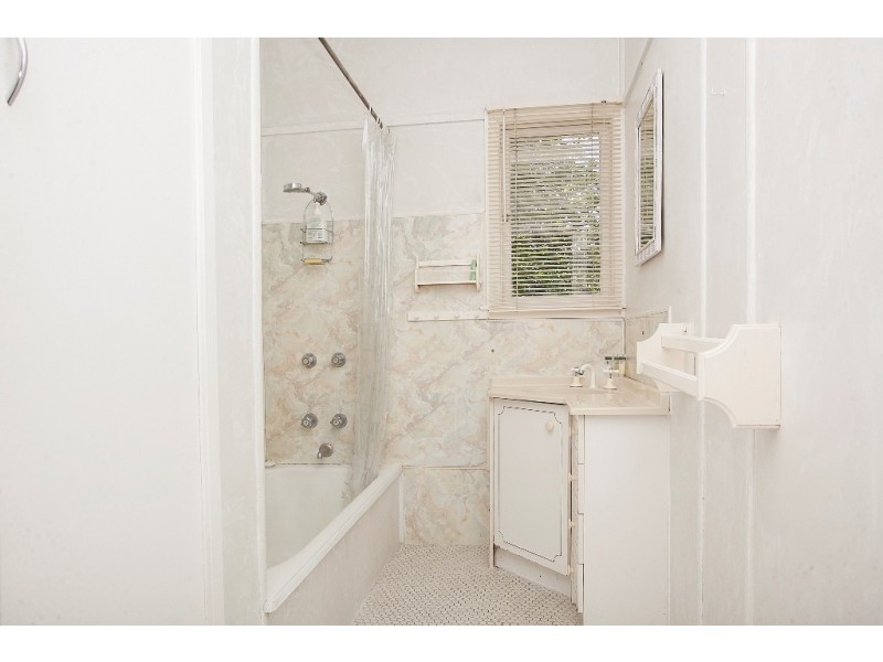 17 Snowden Street, Tarragindi QLD 4121