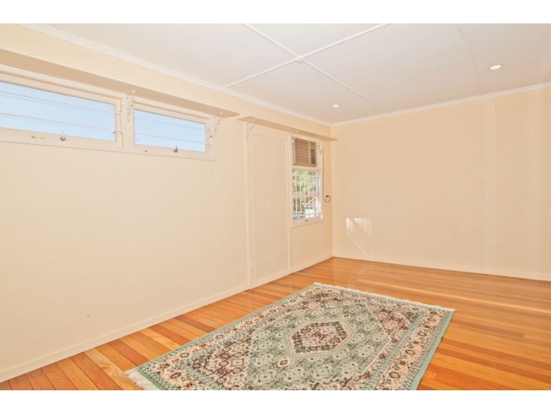 122 Sterculia Avenue, Holland Park West QLD 4121