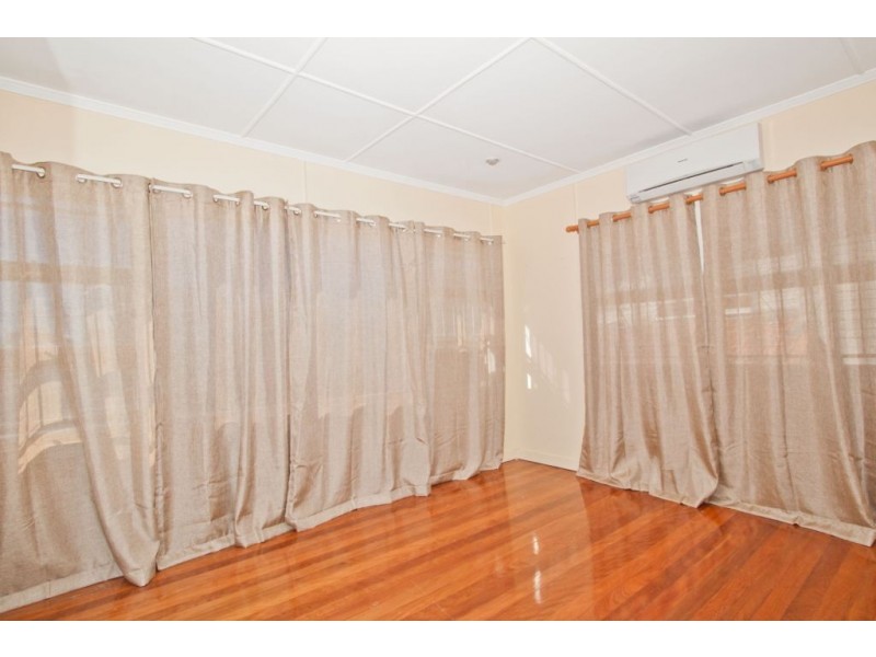 122 Sterculia Avenue, Holland Park West QLD 4121