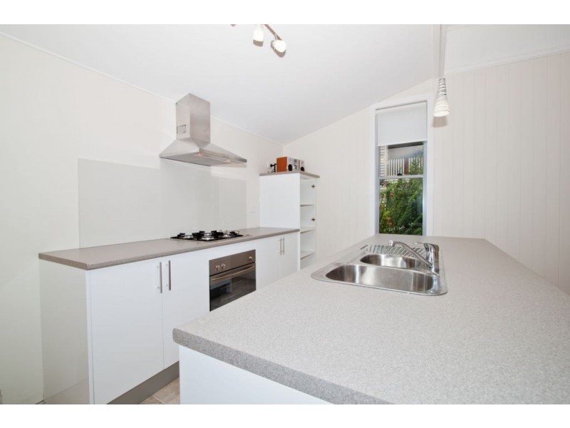 25 Denham Street, Annerley QLD 4103