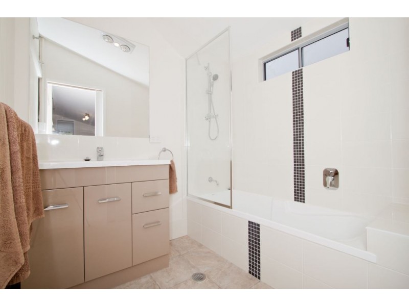 25 Denham Street, Annerley QLD 4103