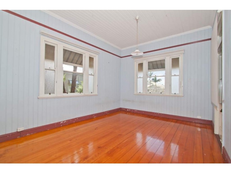 2 Bower Street, Annerley QLD 4103