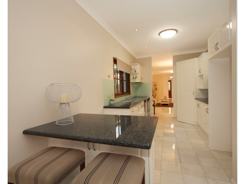 103 Stephen Street, Camp Hill QLD 4152