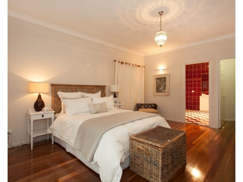 103 Stephen Street, Camp Hill QLD 4152