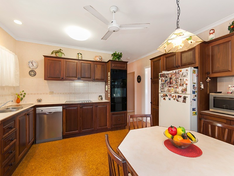 18 Orvieto Street, Yeronga QLD 4104