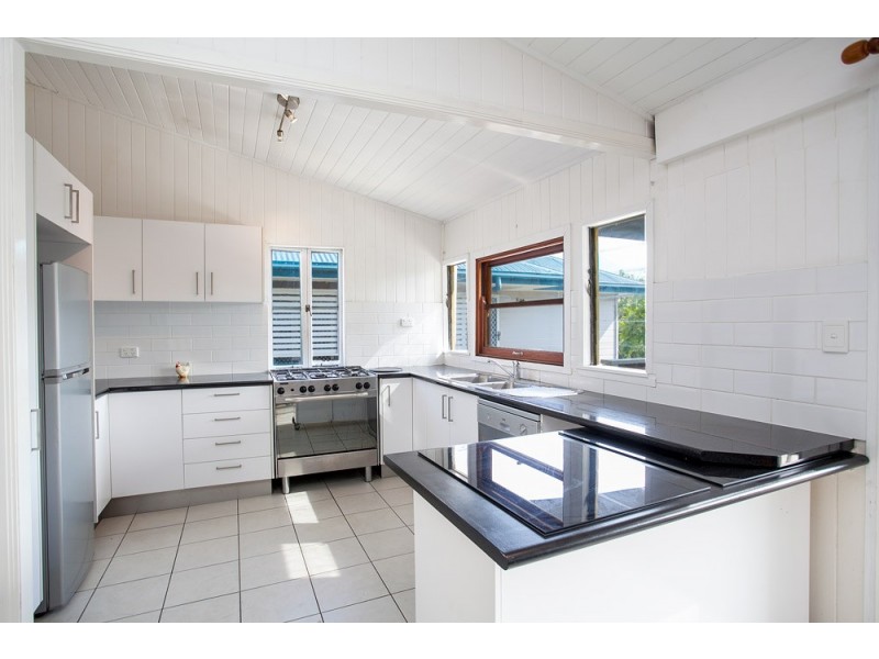 120 Ekibin Road, Annerley QLD 4103